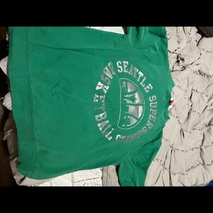 Like new XL Seattle Supersonics Mitchell and Ness crewneck